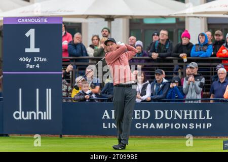 Carnoustie, Scozia. 5 ottobre 2023. Ross Fisher partecipa al primo giorno dell'Alfred Dunhill Links Championship 2023. Crediti: Tim Gray/Alamy Live News Foto Stock