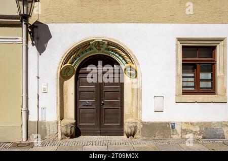 Portale di nicchia situato in una casa residenziale rinascimentale del 1521, Lange Strasse No. 3 nel centro storico di Pirna, Sassonia, Germania. Foto Stock