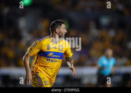 Monterrey, Messico. 4 ottobre 2023. 4 ottobre 2023; Monterrey, Nuevo León, Messico, Estádio Universitário; Liga BBVA MX Round 11 match tra Club Tigres UANL e Toluca. #10 attaccante Tigres, André Pierre Gignac credito obbligatorio: Toby Tande Credit: PX Images/Alamy Live News Foto Stock