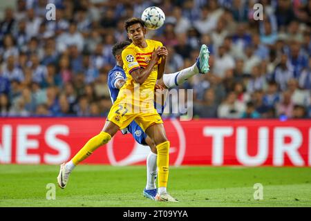 Lamine Yamal (FC Barcelona) in azione durante la UEFA Champions League gruppo H, partita 2, partita tra FC Porto e FC Barcelona Foto Stock