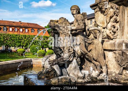 Il Neues Schloss, il Palazzo nuovo e la Fontana del Margravio a Bayreuth, Germania. Progettato da Elias Raentz nel 1699-1705 come monumento a Margravio Christia Foto Stock