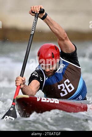 Vaires-sur-Marne, d'Île-de-France, Francia. 5 ottobre 2023. 2023 finale della Coppa del mondo di canoa. Stade Nautique Olympique. Vaires-sur-Marne, d'Île-de-France. Casey Eichfeld (USA) nelle manche di canoa maschile durante le finali di Coppa del mondo di canoa 2023 allo Stade Nautique Olympique, Francia. Credito: Sport in Pictures/Alamy Live News Foto Stock