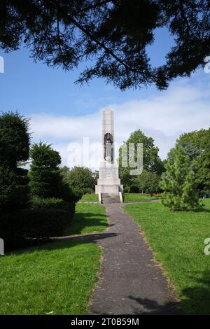 War Memorial all'Alexandra Gardens Park di Penarth, Galles del Sud, Regno Unito Foto Stock