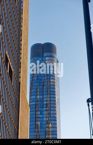 15 Hudson Yards è una torre residenziale condominiale all'angolo sud-ovest dello sviluppo Hudson Yards. Foto Stock