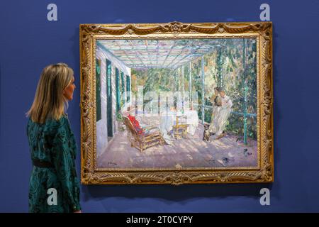 Dublino, Irlanda 06 Ott 2023 The Pergola 1906 Lavery. In loco - Un'indagine importante su più di 70 dipinti del maestro irlandese moderno Sir John Lavery (1856 - 1941), la prima grande mostra monografica nella National Gallery of Ireland in 38 anni (7 ottobre 2023 - 14 gennaio 2024). La mostra è resa ancora più notevole in quanto è la prima mostra ad essere presentata in collaborazione con il Belfast's Ulster Museum (23 febbraio - 9 giugno 2024) e le National Galleries Scotland a Edimburgo (20 luglio - 27 ottobre 2024).Paul Quezada-Neiman/Alamy Live News Foto Stock