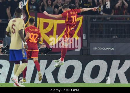 Roma, Lazio. 5 ottobre 2023. Andrea Belotti di AS Roma festeggia il suo gol durante la partita di UEFA Europa League AS Roma V Servette allo stadio Olimpico di Roma, in Italia, il 5 ottobre 2023. AllShotLive/Sipa USA credito: SIPA USA/Alamy Live News Foto Stock