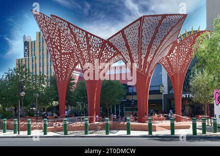 Nevada USA 4 settembre 2021 paesaggio urbano delle quattro strutture ombra situate nel 'Parco' vicino all'hotel NY-NY Las Vegas Foto Stock