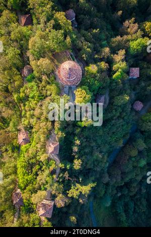 Veduta aerea del Sacro Monte di Crea, quartiere di Alessandria, Piemonte, Italia, Europa. Foto Stock