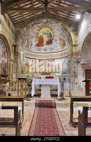 Gavelli, frazione di Sant'Anatolia di Narco (Italia, Umbria, Valnerina - Provincia di Perugia), chiesa di San Michele Arcangelo Foto Stock