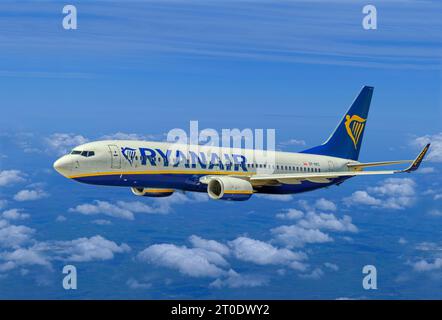 Ryanair Boeing 737-800 in volo. Foto Stock