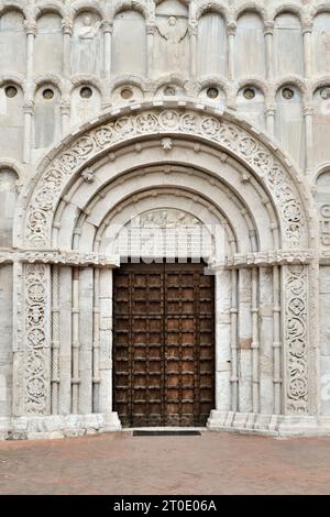 Ancona (Marche - AN), Santa Maria di Piazza, portale Foto Stock