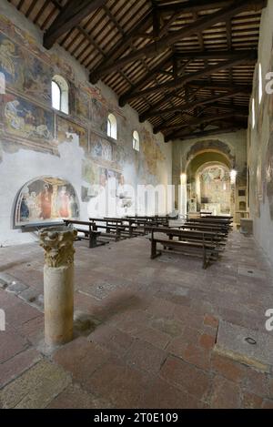 Ferentillo (Umbria - TR), abbazia di San Pietro in Valle. Interno della chiesa Foto Stock