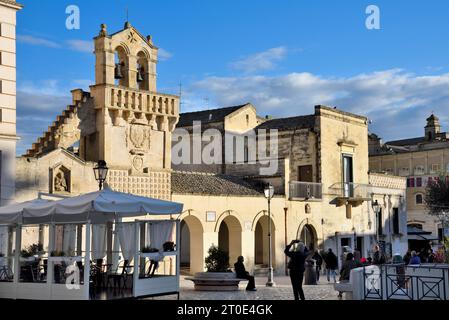 Matera (Italia, Basilicata, provincia di Matera). I tre archi in Piazza Vittorio Veneto Foto Stock