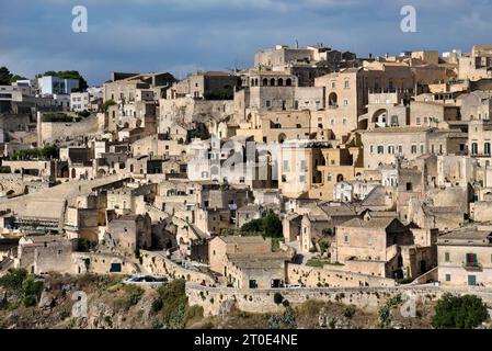 Matera (Italia, Basilicata, provincia di Matera). Panorama della città dal parco della Murgia Foto Stock