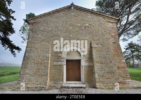 Falerone (Italia, Marche, provincia di fermo), chiesa romanica di San Paolino Foto Stock