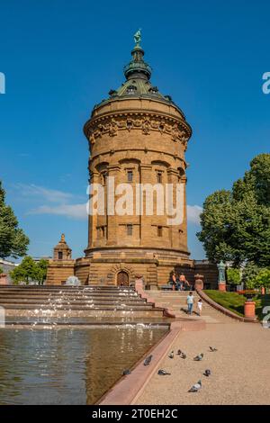 Torre dell'acqua a Frierichsplatz, Mannheim, regione metropolitana del Reno-Neckar, Baden-Württemberg, Germania Foto Stock