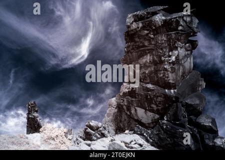 Europa, Germania, Sassonia-Anhalt, Thale, riserva naturale "Teufelsmauer", atmosfera cloud Foto Stock