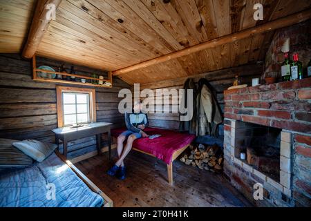 Una capanna selvaggia all'isola di Sältingskär, Ahvenanmaa, Finlandia Foto Stock