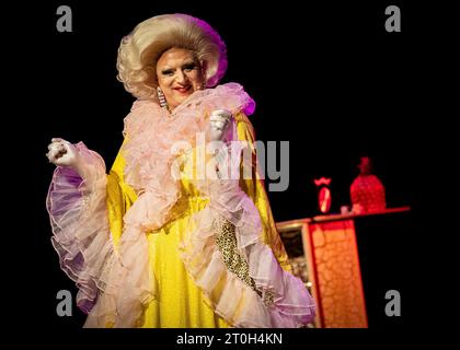 Myra Dubois - Be Well UK Tour, Palace Theatre, Southend-on-Sea, Essex © Clarissa Debenham (Fotografia senza film) / Alamy Foto Stock