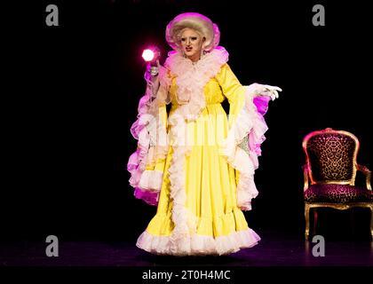 Myra Dubois - Be Well UK Tour, Palace Theatre, Southend-on-Sea, Essex © Clarissa Debenham (Fotografia senza film) / Alamy Foto Stock