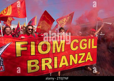 Roma, RM, Italia. 7 ottobre 2023. 100.000 lavoratori si sono riuniti a Roma per sostenere i loro diritti e protestare contro il governo. (Immagine di credito: © Marco di Gianvito/ZUMA Press Wire) SOLO USO EDITORIALE! Non per USO commerciale! Foto Stock