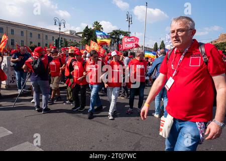 Roma, RM, Italia. 7 ottobre 2023. 100.000 lavoratori si sono riuniti a Roma per sostenere i loro diritti e protestare contro il governo. (Immagine di credito: © Marco di Gianvito/ZUMA Press Wire) SOLO USO EDITORIALE! Non per USO commerciale! Foto Stock