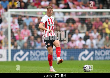 Daniel Ballard di Sunderland durante la partita del campionato Sky Bet tra Sunderland e Middlesbrough allo Stadio di Light, Sunderland, sabato 7 ottobre 2023. (Foto: Michael driver | mi News) crediti: MI News & Sport /Alamy Live News Foto Stock