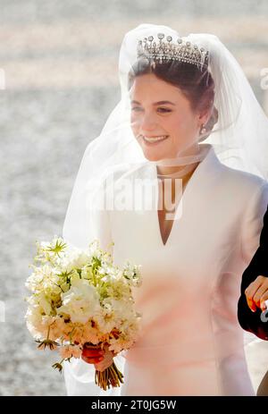 Mafra, Portogallo. 7 ottobre 2023. La principessa Maria Francisca de Braganza arriva al Basílica Palacio de Mafra, il 7 ottobre 2023, per il suo matrimonio con Duarte de Sousa Araujo Martins credito: Albert Nieboer/Netherlands OUT/Point de Vue OUT/dpa/Alamy Live News Foto Stock