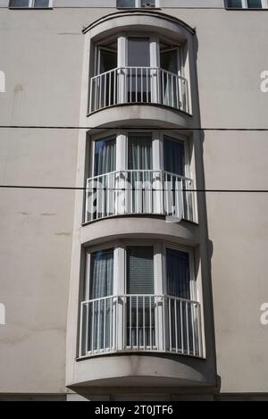 Complesso residenziale nel distretto di Wieden, quarto distretto di Vienna, Austria Foto Stock