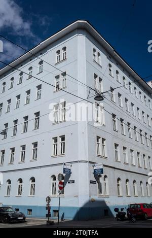 Complesso residenziale nel distretto di Wieden, quarto distretto di Vienna, Austria Foto Stock