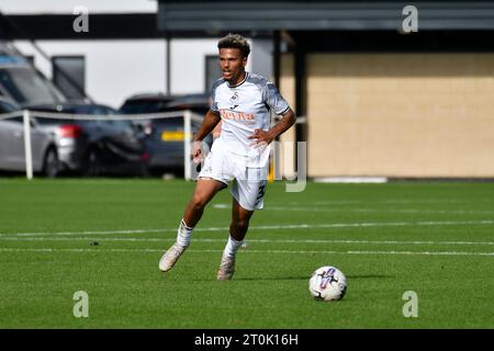 Swansea, Galles. 7 ottobre 2023. Zane Myers di Swansea City durante la partita di Premier League Cup tra Swansea City Under 21 e Brighton & Hove Albion Under 21 alla Swansea City Academy di Swansea, Galles, Regno Unito, il 7 ottobre 2023. Crediti: Duncan Thomas/Majestic Media/Alamy Live News. Foto Stock