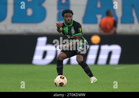 Marsiglia, Francia. 5 ottobre 2023. Tariq Lamptey di Brighton durante la partita di UEFA Europa League allo Stade de Marsiglia, Marsiglia. Il credito fotografico dovrebbe leggere: Jonathan Moscrop/Sportimage Credit: Sportimage Ltd/Alamy Live News Foto Stock