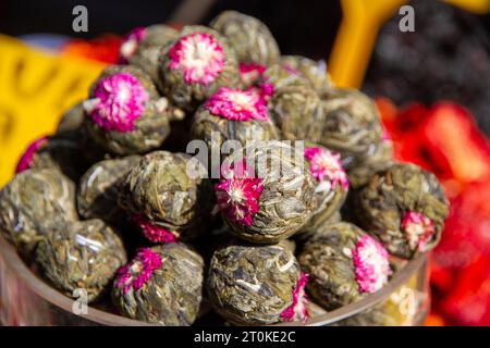 Palle da tè in fiore al gelsomino Foto Stock