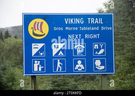 Indicazioni stradali per Viking Trail Gros Morne Tableland sull'autostrada 430 a Deer Lake, Newfoundland & Labrador, Canada Foto Stock