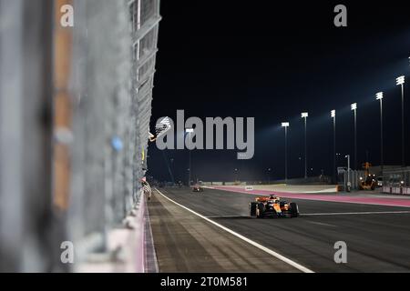 Doha, Qatar. 7 ottobre 2023. Il pilota australiano della McLaren Oscar Piastri gareggia durante il Gran Premio di Formula uno Qatar Sprint tenutosi a Doha, in Qatar, il 7 ottobre 2023. Crediti: Qian Jun/Xinhua/Alamy Live News Foto Stock