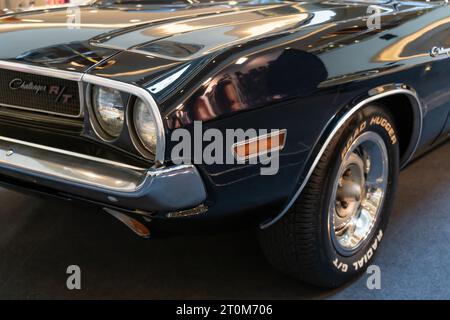 Petaling Jaya - Malesia : ottobre 6,2023 : Dodge Challenger RT car di Fast X, conosciuto anche come Fast Furious 10 Movie in mostra nella Mid Valley Foto Stock