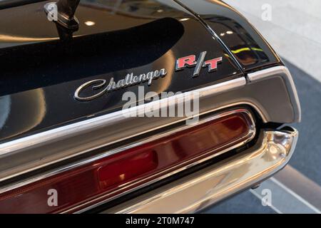 Petaling Jaya - Malesia : ottobre 6,2023 : Dodge Challenger RT car di Fast X, conosciuto anche come Fast Furious 10 Movie in mostra nella Mid Valley Foto Stock