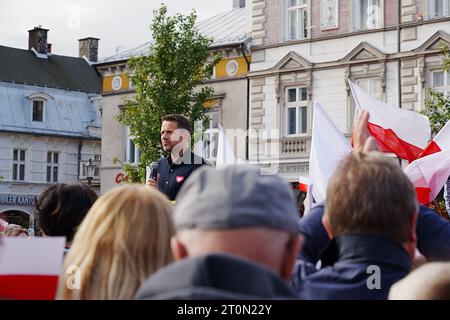 BIELSKO-BIALA, POLONIA - 7 OTTOBRE 2023: Sindaco di Varsavia, Rafal Trzaskowski della Coalizione Civica al raduno nelle elezioni parlamentari polacche. Foto Stock