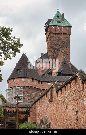 Haut Koenigsbourg. Castello medievale in Alsazia, Francia. Foto Stock