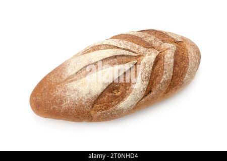 Filone di pane di segale isolato su bianco Foto Stock