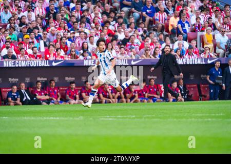 Madrid, Madrid, Spagna. 8 ottobre 2023. Takefusa Kubo (Real Sociedad) durante la partita di calcio del campionato spagnolo la Liga EA Sports tra Atletico Madrid e Real Sociedad ha giocato allo stadio Civitas Metropolitano l'8 ottobre 2023 a Madrid, Spagna (Credit Image: © Alberto Gardin/ZUMA Press Wire) SOLO PER USO EDITORIALE! Non per USO commerciale! Foto Stock