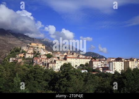 Corte città nel Parco Naturale Regionale della Corsica, Francia Foto Stock