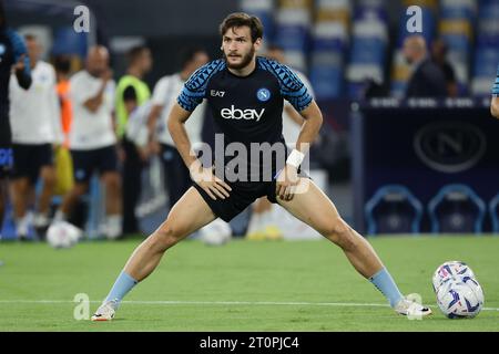 Napoli, Italia. 8 ottobre 2023. Khvicha Kvaratskhelia dell'SSC Napoli prima della partita di serie A tra SSC Napoli e ACF Fiorentina allo stadio Diego Armando Maradona di Napoli (Italia), 8 ottobre 2023. Crediti: Insidefoto di andrea staccioli/Alamy Live News Foto Stock