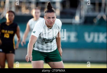 6 ottobre 2023: La centrocampista di Portland St. Abi Hoffman (29) fissa un avversario durante la partita di calcio femminile NCAA tra i Portland State Vikings e gli Idaho Vandals all'Hillsboro Stadium, Portland, OREGON. Larry C. Lawson/CSM (immagine di credito: © Larry C. Lawson/Cal Sport Media) Foto Stock