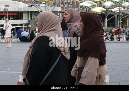 Donne musulmane a Stratford, Londra, Inghilterra Foto Stock