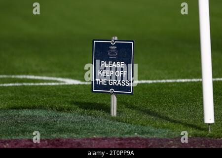 Londra, Regno Unito. 8 ottobre 2023. Segnaletica per i tifosi durante la partita di Premier League tra West Ham United e Newcastle United al London Stadium, Stratford, domenica 8 ottobre 2023. (Foto: Tom West | mi News) crediti: MI News & Sport /Alamy Live News Foto Stock