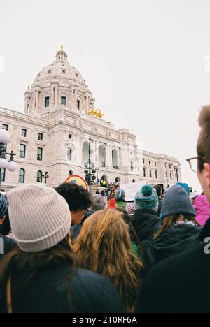 Serie di immagini scattate durante una protesta per il controllo delle armi a St Paul, Minnesota Foto Stock