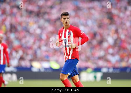 Madrid, Spagna. 8 ottobre 2023. Alvaro Morata (Atletico) calcio/calcio : spagnolo 'LaLiga EA Sports' partita tra Club Atletico de Madrid 2-1 Real Sociedad allo stadio Civitas Metropolitano di Madrid, Spagna . Crediti: Mutsu Kawamori/AFLO/Alamy Live News Foto Stock