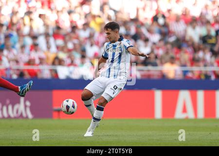 Madrid, Spagna. 8 ottobre 2023. Martin Zubimendi (Sociedad) calcio/calcio : spagnolo 'LaLiga EA Sports' partita tra Club Atletico de Madrid 2-1 Real Sociedad allo stadio Civitas Metropolitano di Madrid, Spagna . Crediti: Mutsu Kawamori/AFLO/Alamy Live News Foto Stock