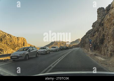 Gola di Kourtaliotis sull'isola di Creta. Splendida vista sulla gola di Kourtaliotiko, la gola scoppiettante in inglese, area di Rethymnon, Grecia. Foto di alta qualità Foto Stock